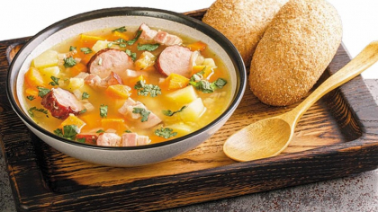 Ce trebuie să punem în ciorbă pentru a se lega mai bine. Ingredientul secret știut de puține gospodine