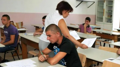 Doar 4 elevi din satul Vetrișoaia din Vaslui au dat BAC-ul anul acesta. Câți au promovat