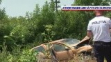 O femeie de 48 de ani a murit după ce mașina ei s-a răsturnat și a izbit un copac, în Timiș