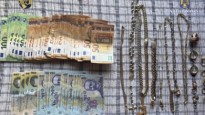 Rețea de proxenetism, destructurată. Victimele erau trimise în Italia, Germania, Marea Britanie și România. 10 suspecți au fost reținuți VIDEO