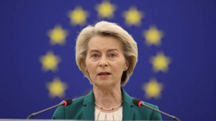 Ursula von der Leyen scapă de moțiune, dar a fost nevoită să negocieze serios. Furia politică din jurul ei se amplifică