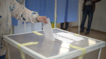 Peste 8 milioane de români au votat la alegerile prezidențiale din România