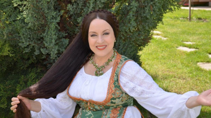 Maria Dragomiroiu împlinește astăzi 70 de ani. Imagini rare cu familia artistei de muzică populară. „Va fi o zi specială”