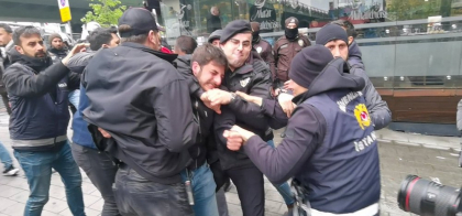 Peste 400 de persoane arestate la Istanbul de 1 mai. „Taksimul trebuie să-i fie luat acestui regim represiv”