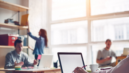 Companiile românești aleg birourile flexibile. Coworking-ul devine soluția preferată în contextul fiscal actual