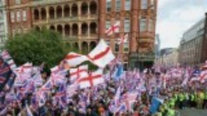 Tensiuni în Londra. O manifestație organizată de extrema dreaptă are loc simultan cu o contramanifestaţie anti-rasistă