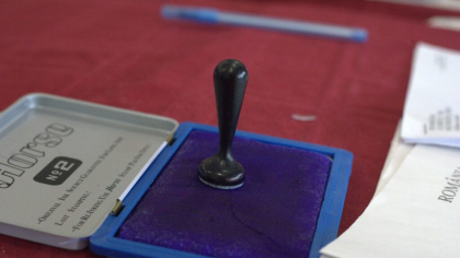 Președintele unei secții de votare din Gorj nu a mai găsit ștampila de vot