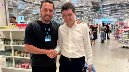 Nicușor Dan și-a dus fiica la cumpărături la Primark, în AFI Cotroceni