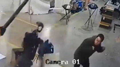 Un robot umanoid și-a atacat creatorii în timpul unei demonstrații publice. Unde a avut loc incidentul VIDEO