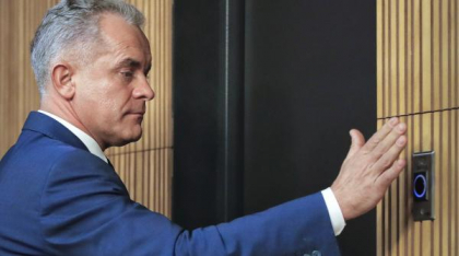 Grecia și-a întors decizia de suspendare a extrădării oligarhului Vladimir Plahotniuc. El va fi adus la Chișinău săptămâna viitoare
