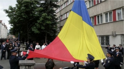 Gabriel Oprea: “Tricolorul este mereu în inimile noastre”