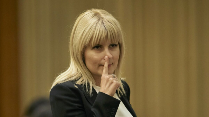 Ce vești a primit Elena Udrea: cu un ochi râde și cu altul plânge în hohote! Ce sumă COLOSALĂ de bani e la mijloc