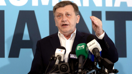 Crin Antonescu: Forțele obscure ale extremismului încearcă să ne țină pe loc