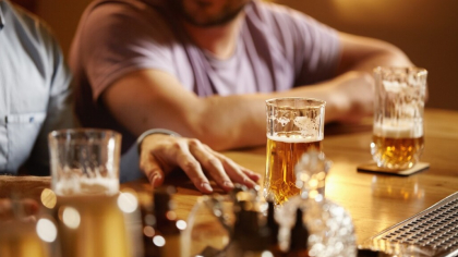 Statistici îngrijorătoare: Trei milioane de oameni mor anual din cauza alcoolului. Ce arată datele despre România
