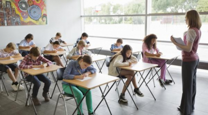 Luni încep probele scrise din cadrul evaluării naţionale pentru absolvenţii clasei a VIII-a