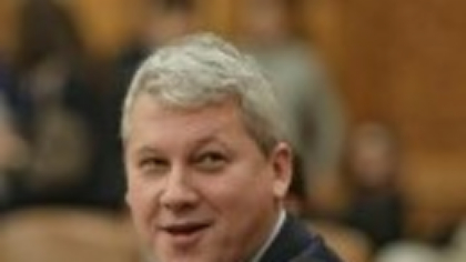 Primul mesaj al lui Cătălin Predoiu, după ce a preluat mandatul de premier: ”România este şi trebuie să rămână o democraţie”