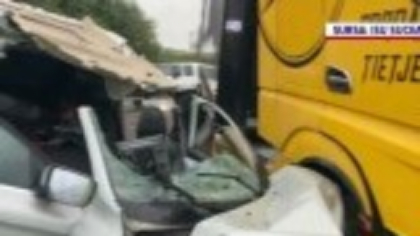 Cum s-a produs tragedia de pe „Drumul morții”. O femeie a murit, iar fiicele ei sunt în stare gravă