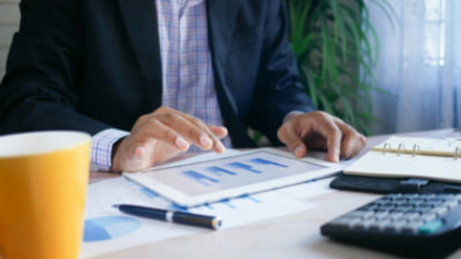 Recalificarea profesională: o șansă reală pentru cariere mai stabile