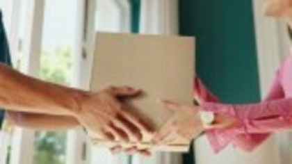 UE vrea o taxă de 2 euro pentru coletele comandate online, care intră în Uniunea Europeană: ”Temu să plătească partea lor”