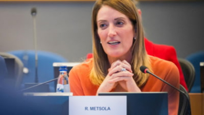 Președinta Parlamentului European, Roberta Metsola, a rămas blocată în Emiratele Arabe. Statele din zonă și-au închis spațiul aerian din cauza războiului din Iran