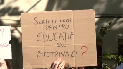 Studenții vor ieși în stradă, în a treia zi de proteste împotriva tăierii burselor. Ce mesaj le-a transmis Ministrul Educației