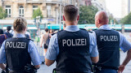 Azilant afgan împușcat mortal de poliție în Germania. Avea antecedente violente și a tăiat un polițist cu cuțitul