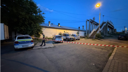 Moarte suspectă în Buzău: Un bărbat a fost găsit decedat într-o mașină care nu-i aparținea