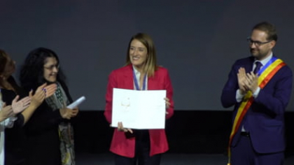 Roberta Metsola, premiată la Timișoara. Laude de la șefa Parlamentului European: Oameni care au ales speranța în locul fricii, unitatea în locul divizării VIDEO