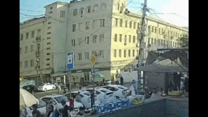 Doi morți după prăbușirea unei clădiri avariate în capitala Georgiei. Locatarii au refuzat să părăsească imobilul