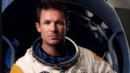 Povestea fabuloasă a ”zburătorului” Felix Baumgartner, primul om care a depășit bariera sunetului, în cădere de la aproape 40 de kilometri. Ce alte ”nebunii” a făcut