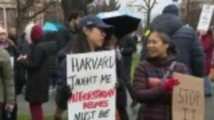 Aproape 7.000 de studenți străini, între care și români, au fost afectați de decizia administrației Trump privind Harvard