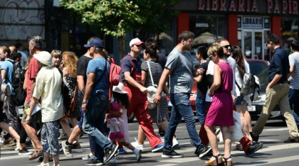 România își pierde tot mai mulți tineri activi. Concursul național „Proiect de țară – România 2050” pune pe agendă soluții
