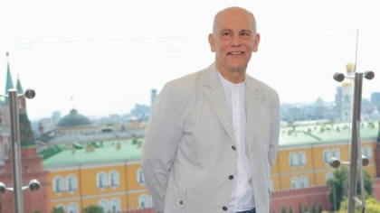 Când putem vedea „Cravata Galbenă”, filmul biografic depre Sergiu Celibidache, cu John Malkovich în rolul dirijorului