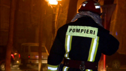 Copil de 10 ani, găsit carbonizat în urma unui incendiu puternic în județul Vaslui. O femeie, în stare gravă la spital