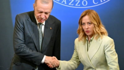 Premierul Italiei, noua țintă a lui Erdogan în cruciada sa anti-fumat. Macron: "E o cauză pierdută". Meloni: "Nu vreau să ucid pe nimeni" VIDEO