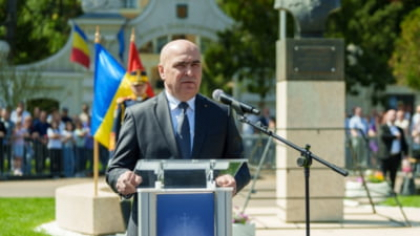 ”Vremurile liniștite au apus”. Președintele interimat Ilie Bolojan a îndemnat românii să voteze cum îi ”îndeamnă conștiința”
