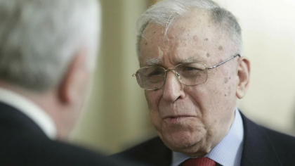 EXCLUSIV Emoționant! Cine l-a vizitat pe Ion Iliescu la terapie intensivă