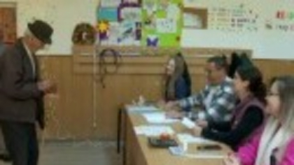 Mesajul unui român de 103 ani care a mers hotărât la vot. „Poate vom brodi vreun președinte mai bun”