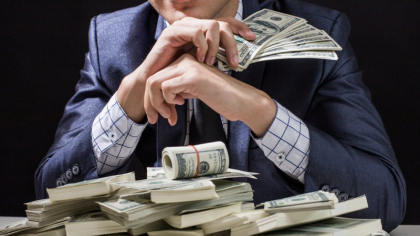 Numărul milionarilor din SUA a crescut cu 1.000 de persoane în fiecare zi