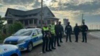 Percheziții de amploare în județul Ialomița. Zeci de persoane sunt bănuite de deținerea ilegală de arme și muniții. VIDEO