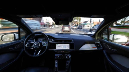 Robotaxiurile îi scot din minți pe americani. Mașinile Tesla încalcă toate regulile pe șosele. „Beep, beep, beep, toată noaptea”