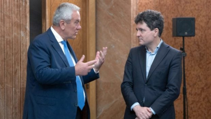 PSD are șanse mici să intre la guvernare, spune un lider social-democrat: „Se doreşte scoaterea castanelor din foc cu mâna altuia”