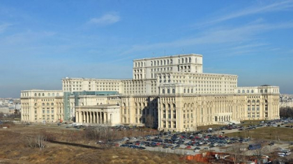 De sub Palatul Parlamentului se fură cablurile de curent electric pentru cupru, iar poliţia a pus camere video în catacombe. Ce pedepse au primit hoţii prinşi în flagrant delict