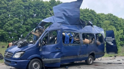 Atac devastator în Ucraina. Nouă civili uciși şi patru răniţi după ce o dronă rusă a lovit un autobuz