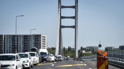 Cea mai scumpă curbă la dreapta din România va avea și variantă spre stânga. Alternativa pentru șoferii care se înghesuie la ieșire pe pasajul Ciurel