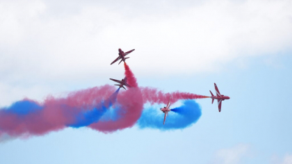 Red Arrows își anulează participarea la show-urile aeriene din Polonia și România