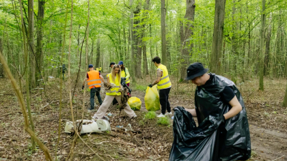 Gesturi simple care contează pentru un viitor mai bun. Peste 15 tone de deșeuri colectate în cadrul campaniei de ecologizare a BAT România
