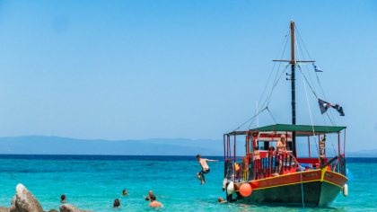Turiștii români au cheltuit mai mult vara aceasta pe vacanțe și au planificat vacanțele din timp
