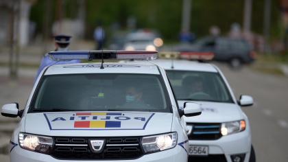 Coliziune cu mașina poliţiei. Fiul unui fost procuror și-a pierdut viața