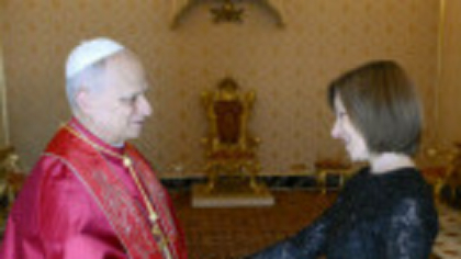 Cine a suportat cheltuielile familiei Maiei Sandu la Vatican. Preşedinţia Republicii Moldova a dezvăluit sursa de finanțare
